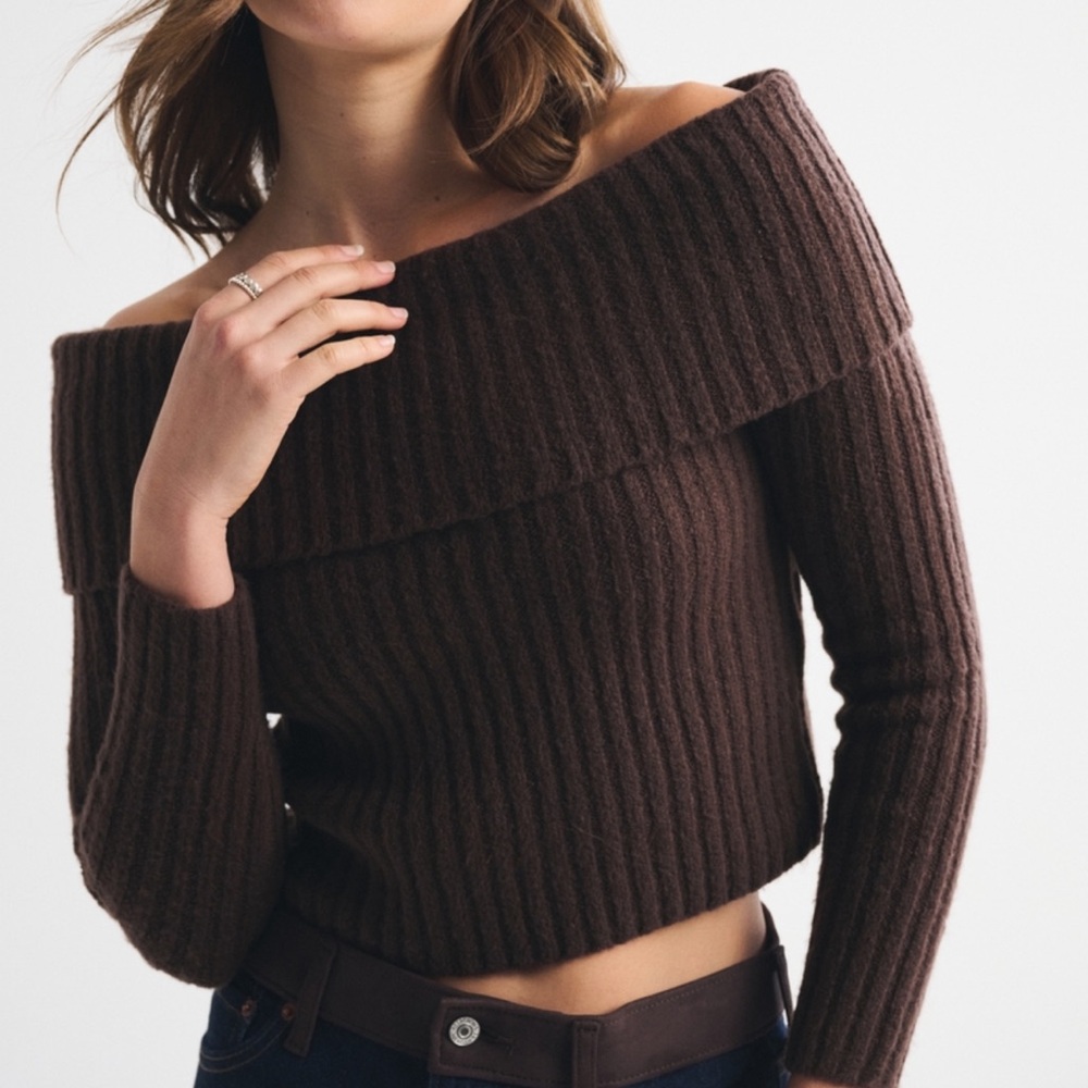 Abercrombie & Fitch Ribbed Foldover Off-Shoulder Sweater
